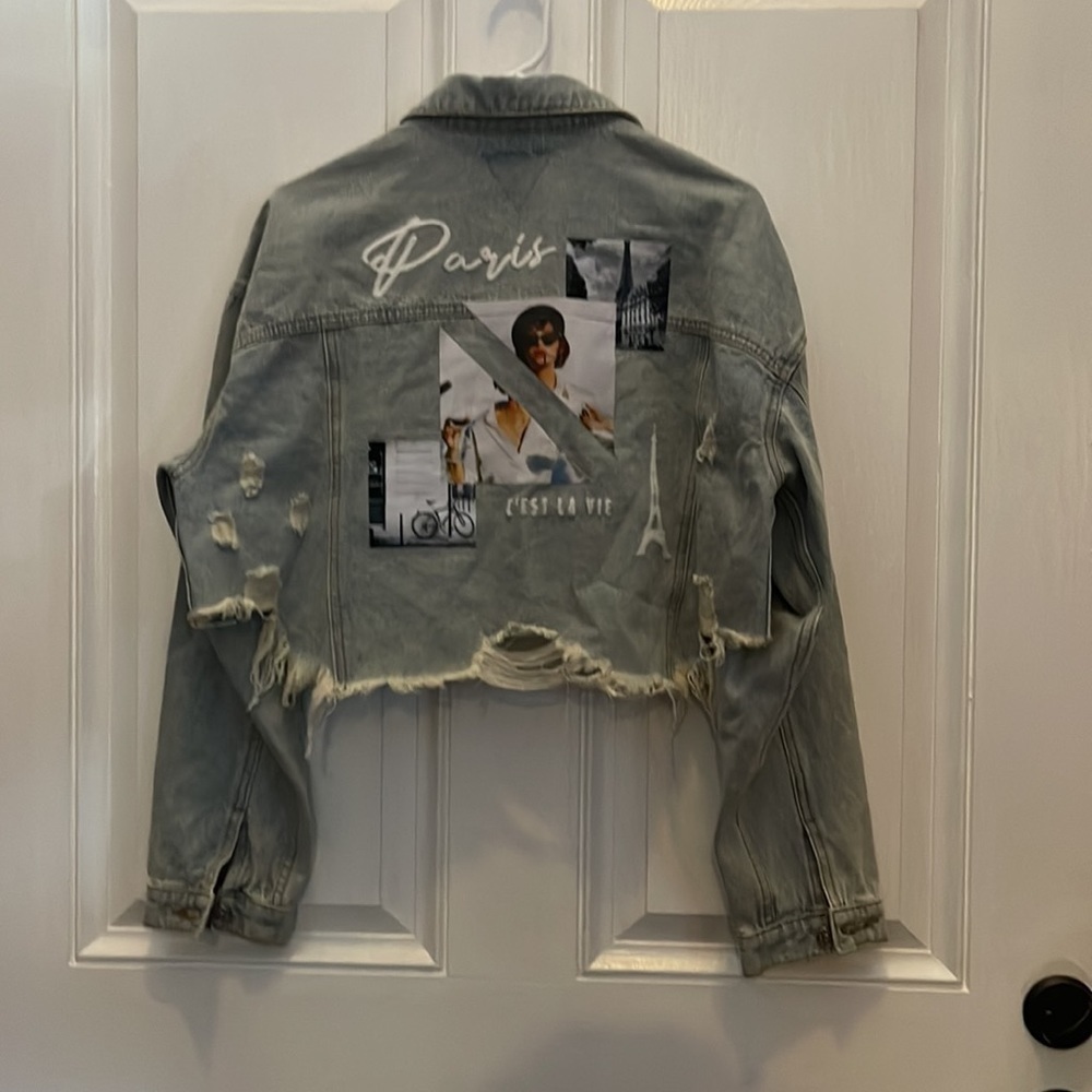 Stylish Cropped Denim Jacket